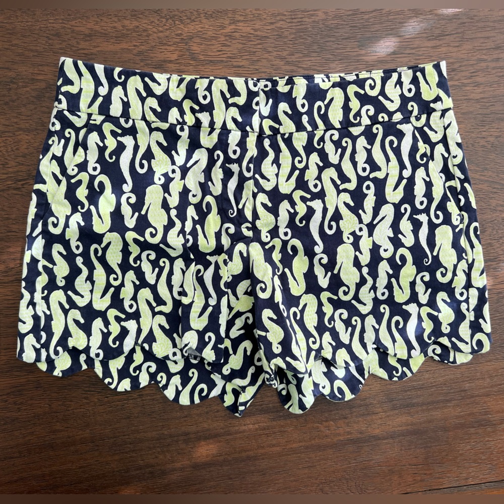 Crown & Ivy Scalloped shorts
